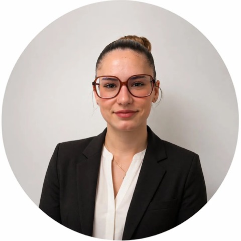 Zoé Dubois, conseillère commerciale chez Veridis Assurance